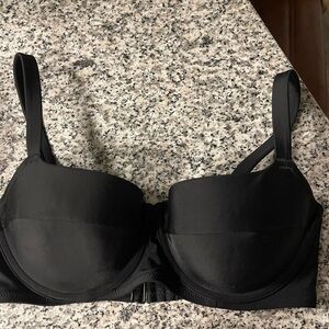 Black Aerie bikini top. New with tags never worn! Adjustable back and straps.